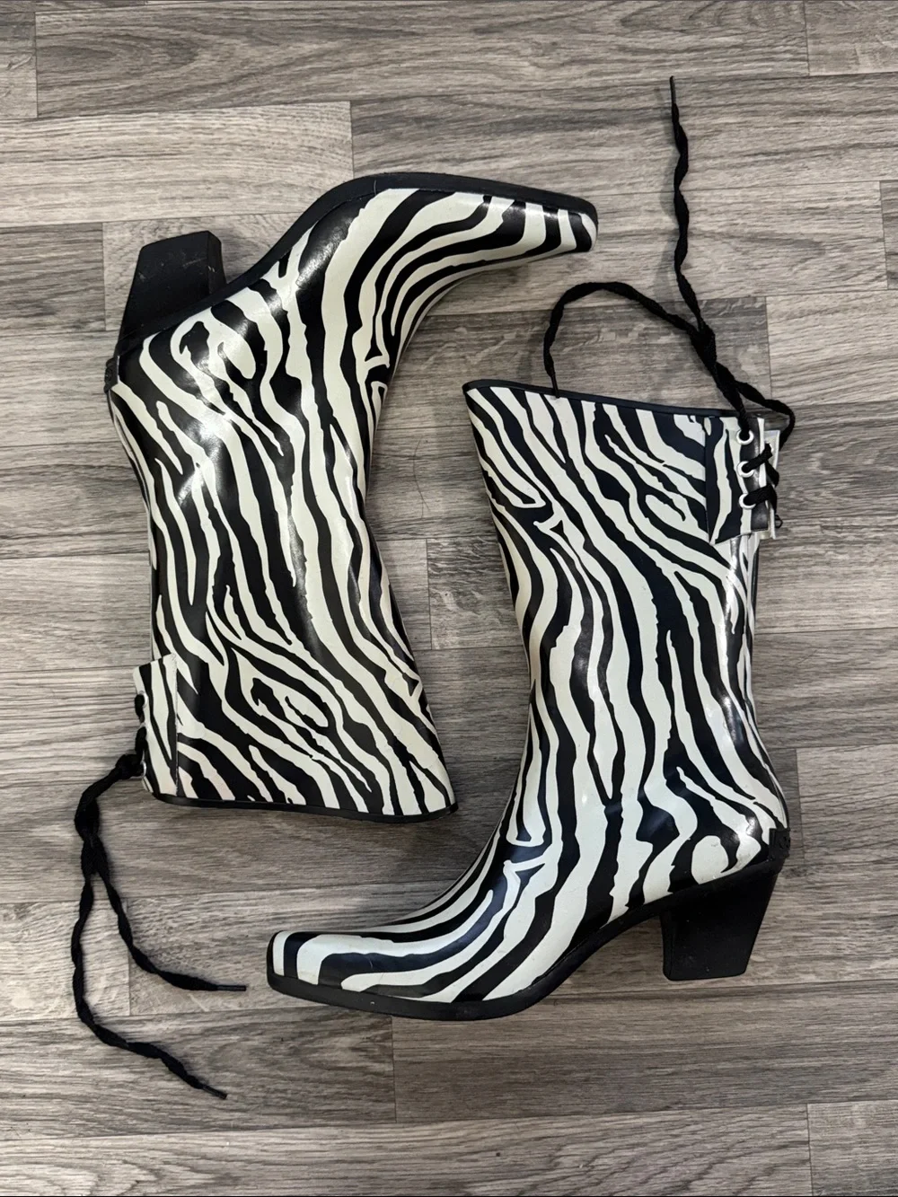 Corkys zebra print heeled rain boots women’s sz 9